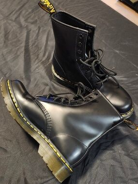 Smooth Leather Lace Up Boots